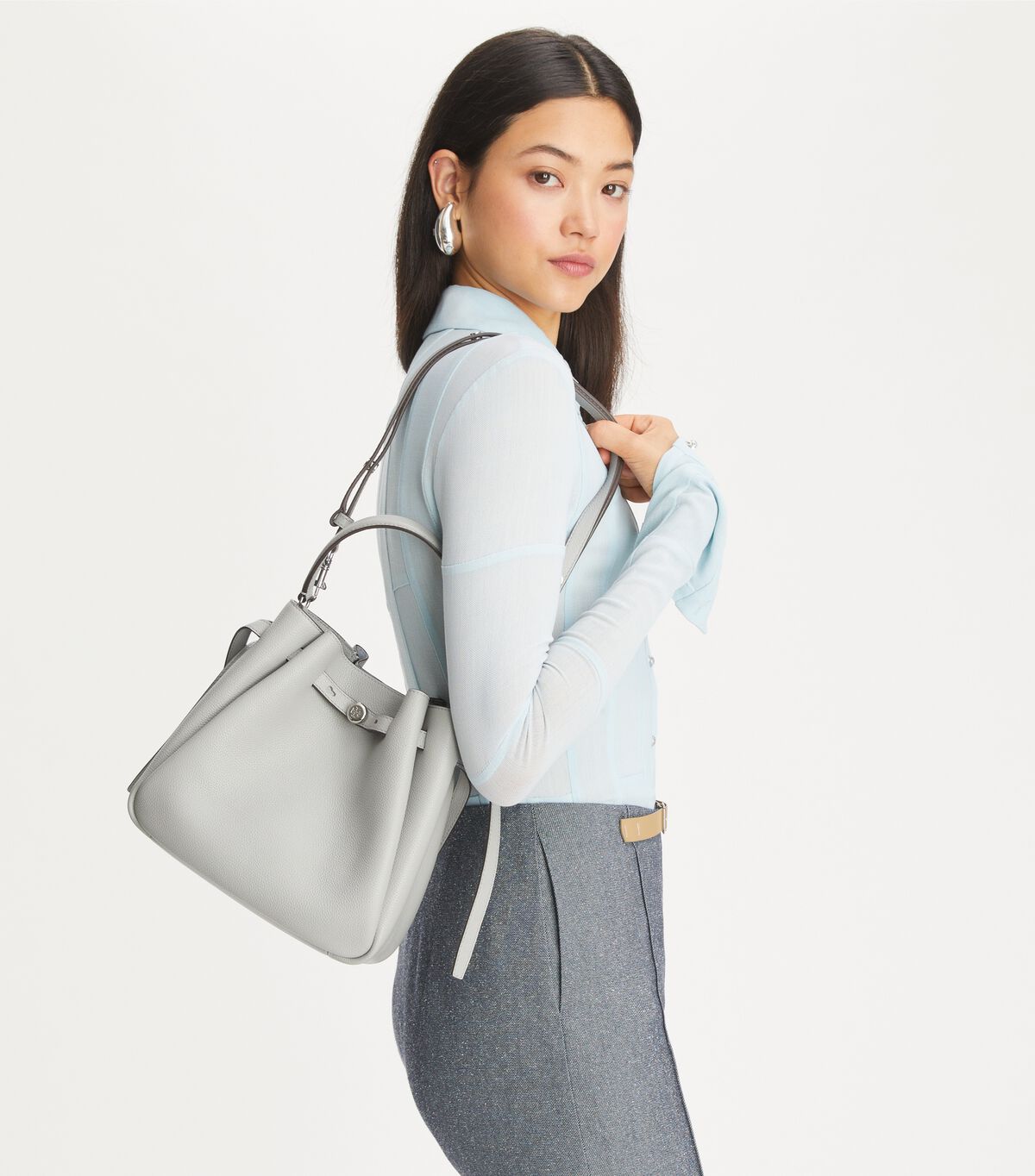 tory burch romy bucket bag