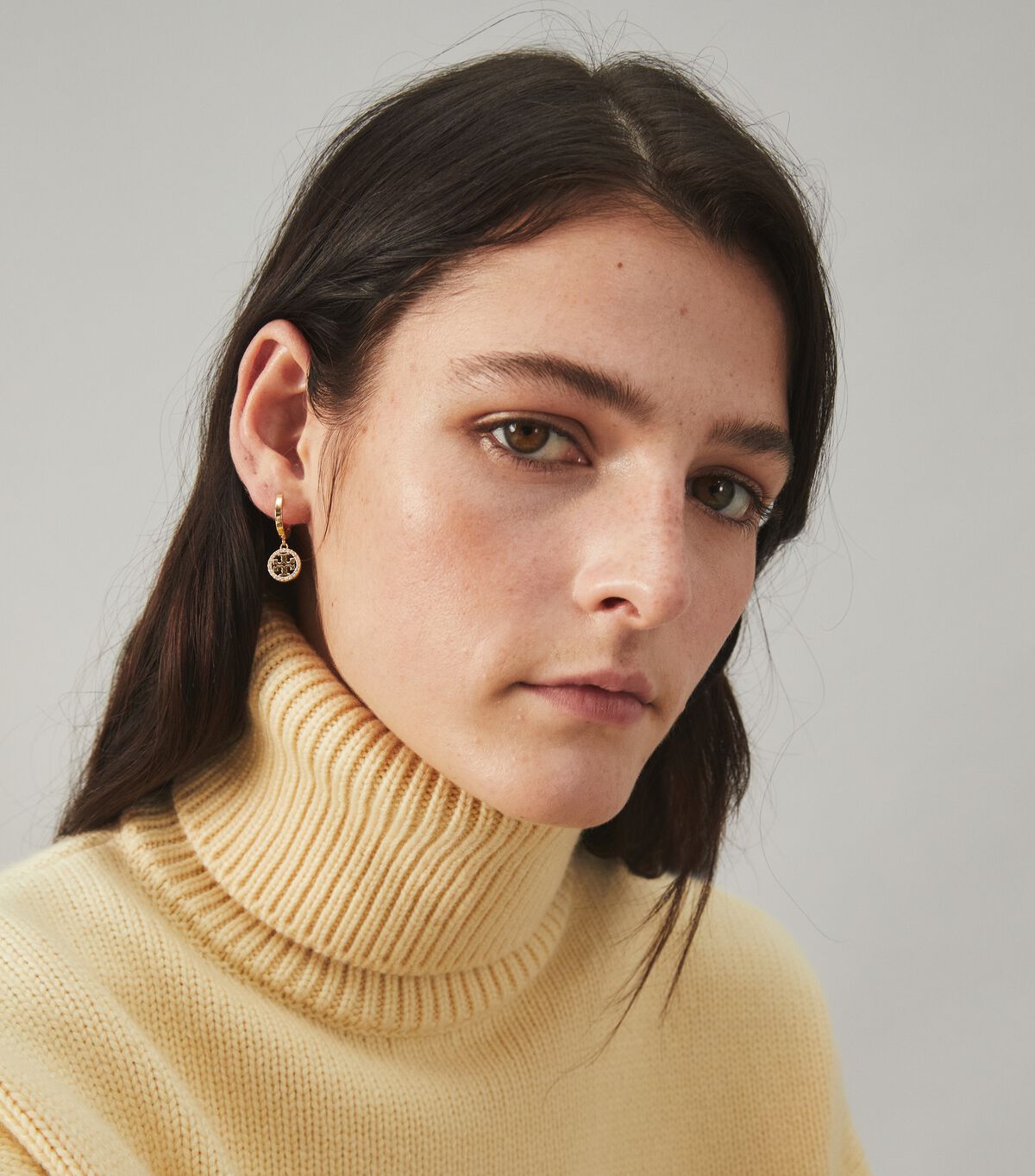 tory burch miller pave hoop earring
