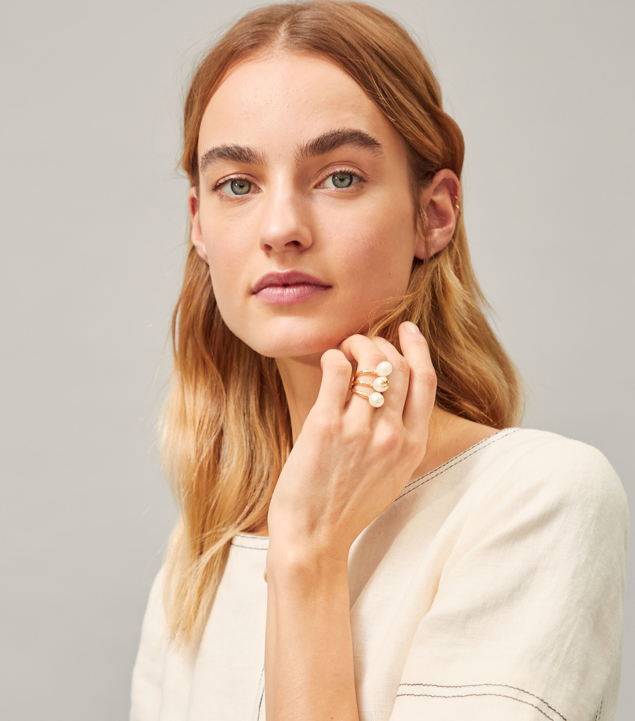 Tory burch pearl store