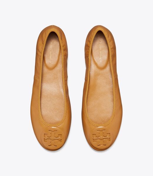 tory burch ريفا ترافل باليه