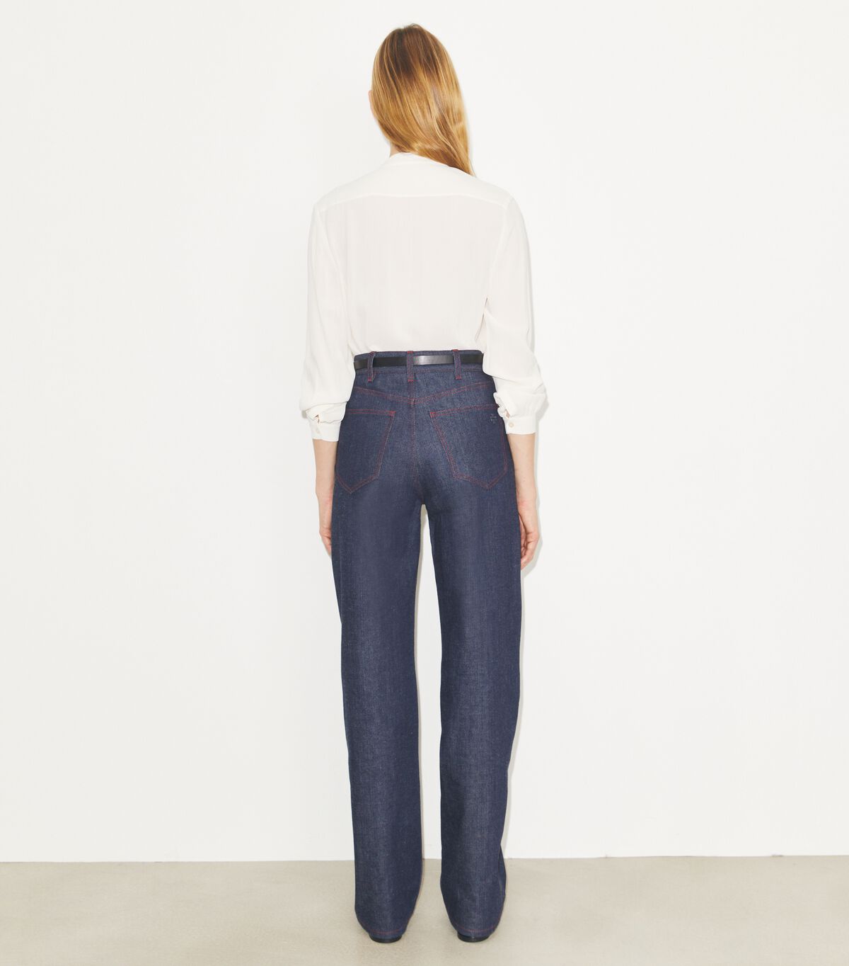 بلوزة جورجيت مع فيونكة tory burch بلوزة جورجيت مع فيونكة