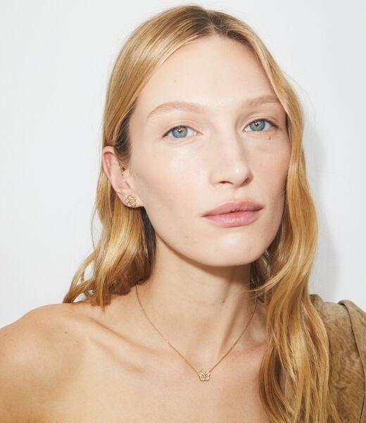 tory burch قلادة فورجت مي نات المرصعة بالجواهر