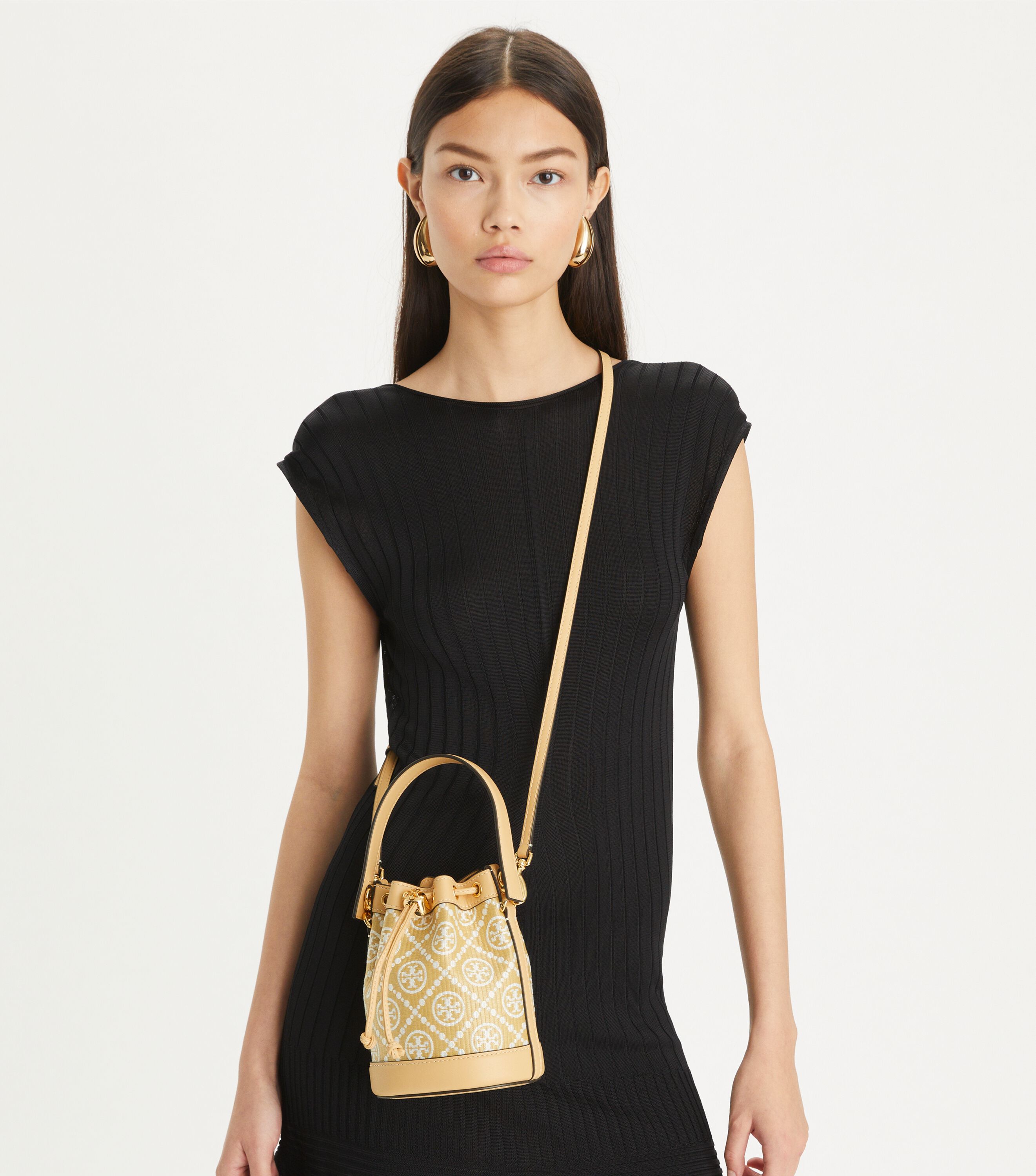 T Monogram Raffia Mini Bucket Bag, Natural | Tory Burch KW