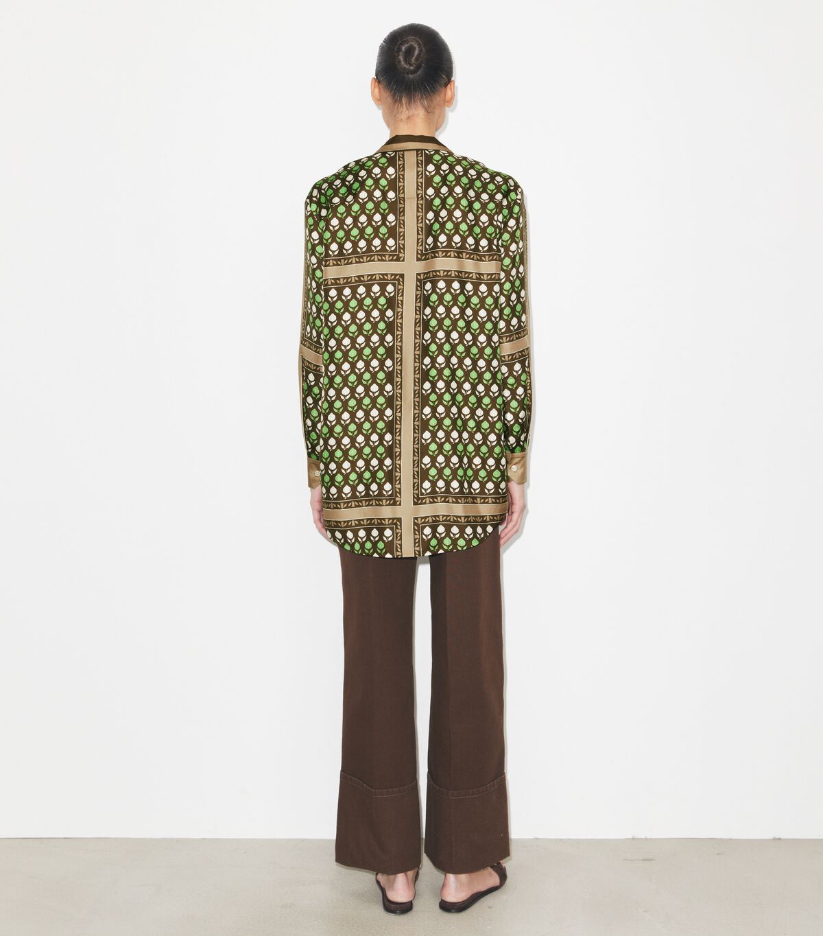 بلوزة حريرية tory burch بلوزة حريرية