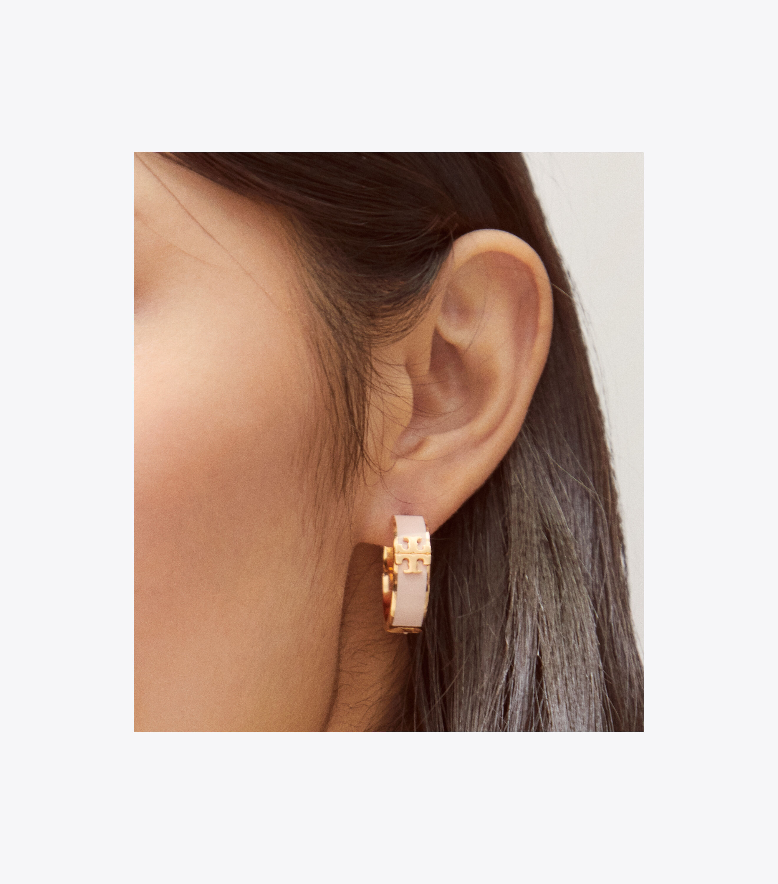 tory burch kira huggie hoop earrings