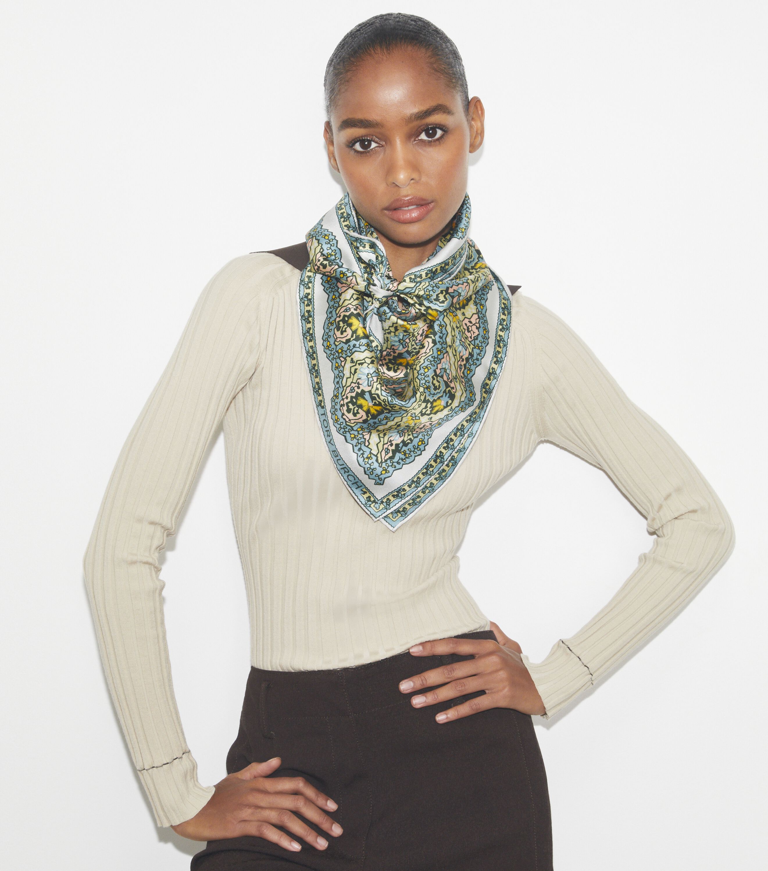 Shop Women's Designer Scarves Online | Tory Burch | Tory Burch KWT