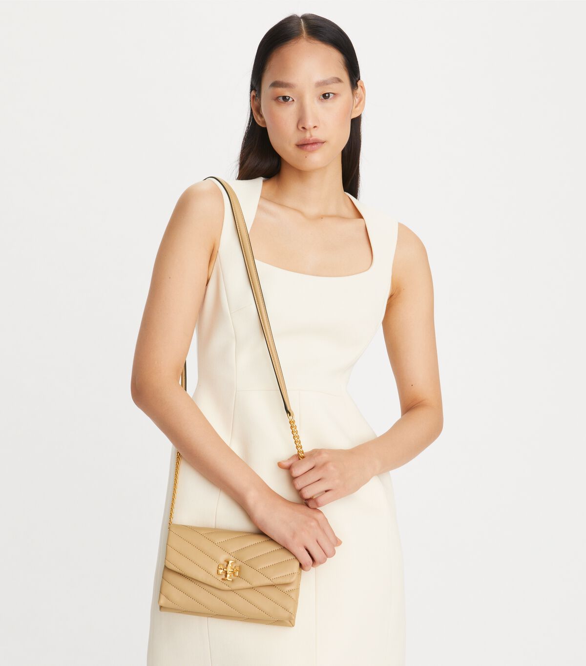 محفظة سلسلة كيرا شيفرون tory burch محفظة سلسلة كيرا شيفرون