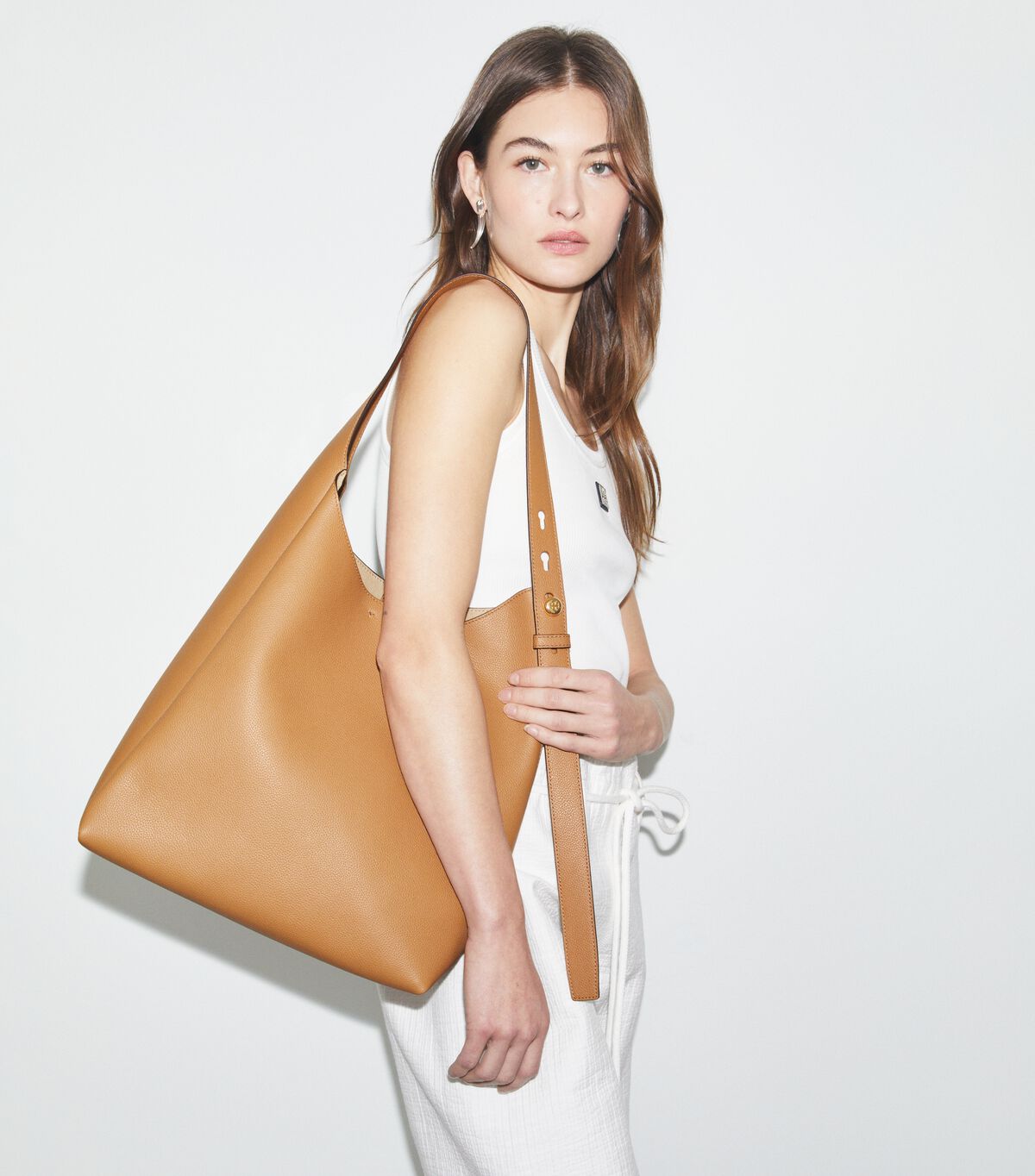 tory burch romy hobo bag