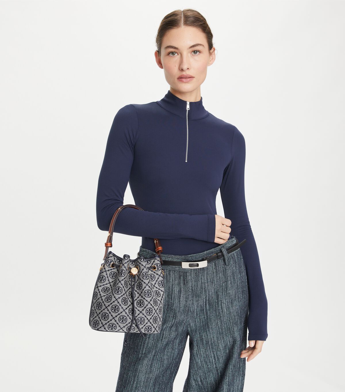 tory burch t monogram bucket bag