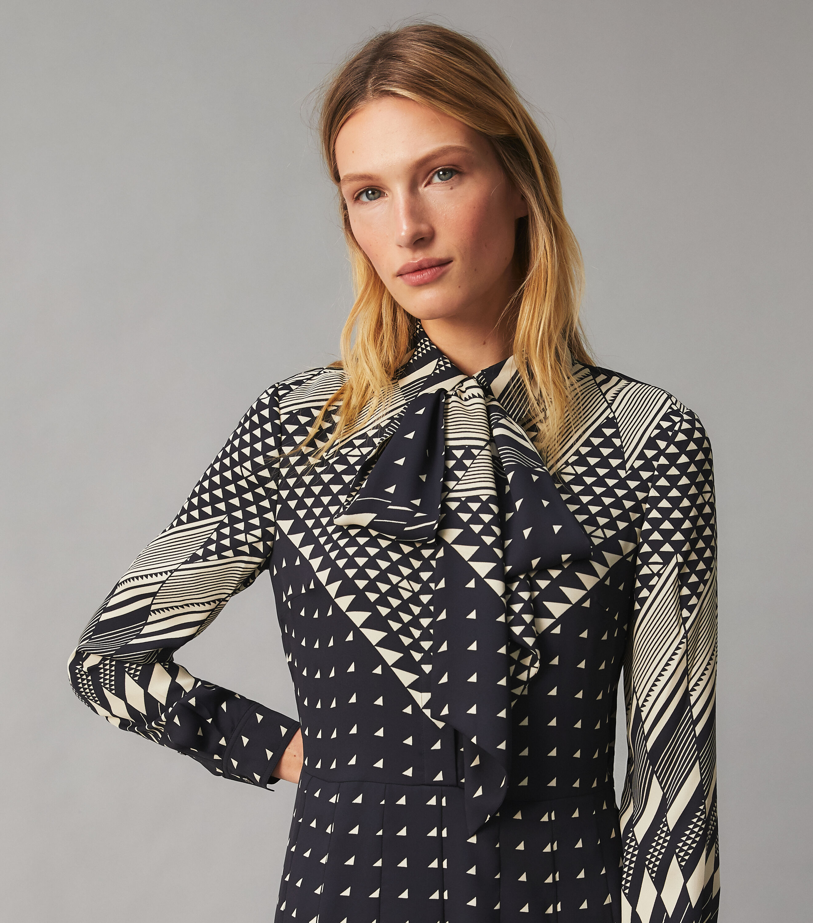 Tory burch triangle geo shirtdress clearance