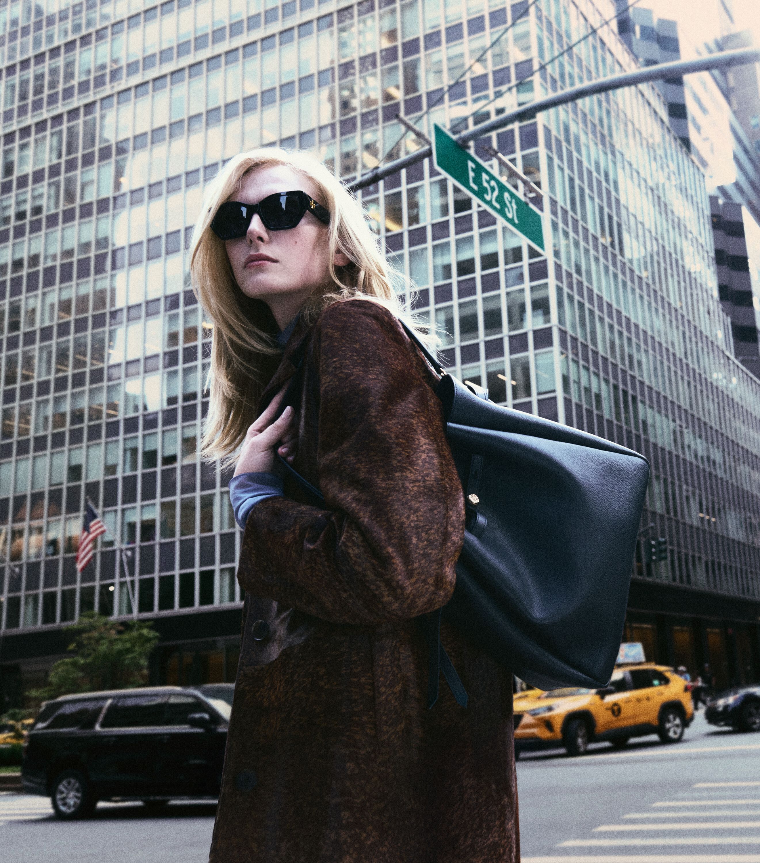 Large Romy Bucket Bag, Black | Tory Burch KW