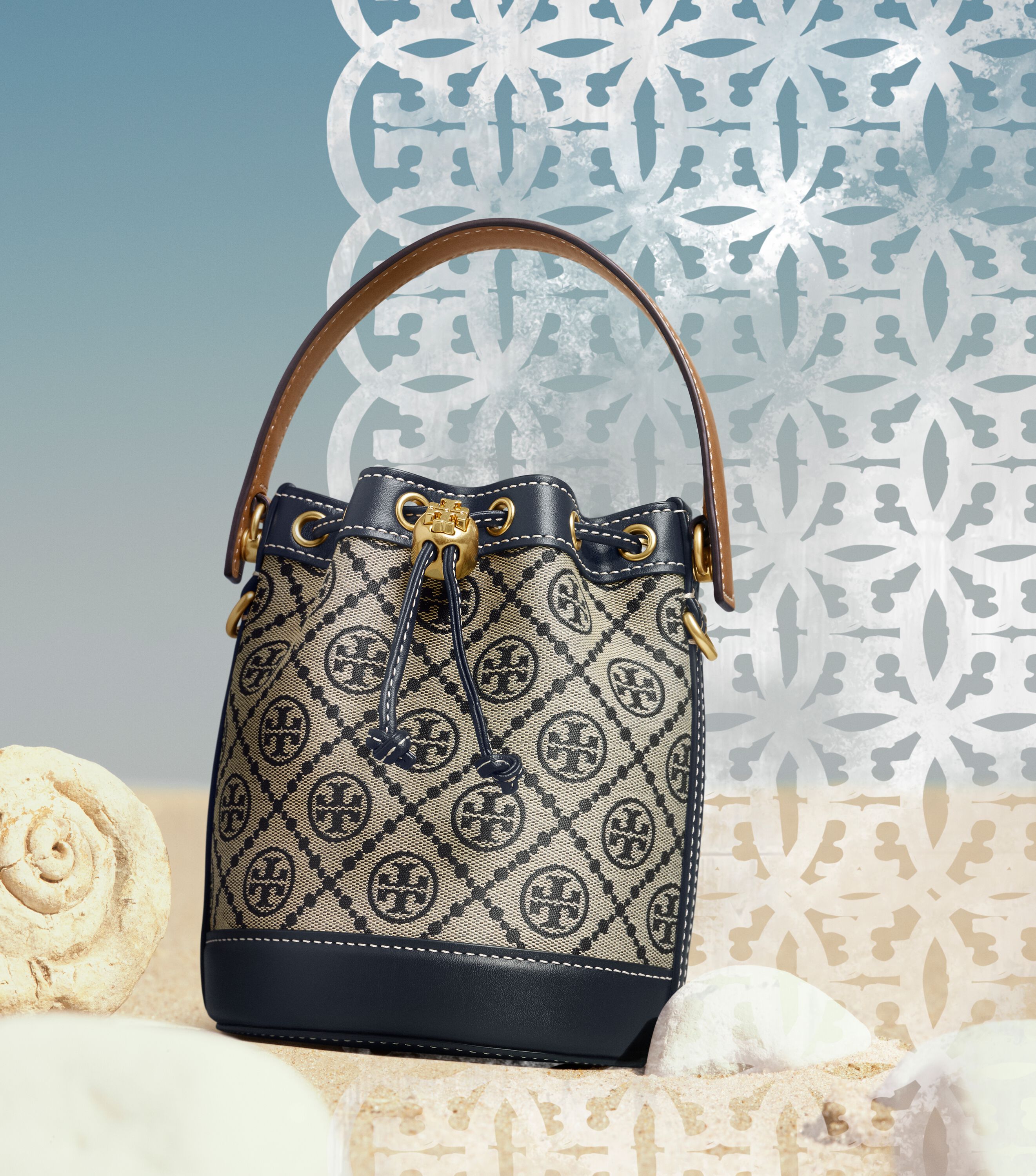 ★送料・関税込★Tory Burch★monogram mini bucket bag★ T Monogram Mini Bucket Bag: Women's Designer Crossbody Bags