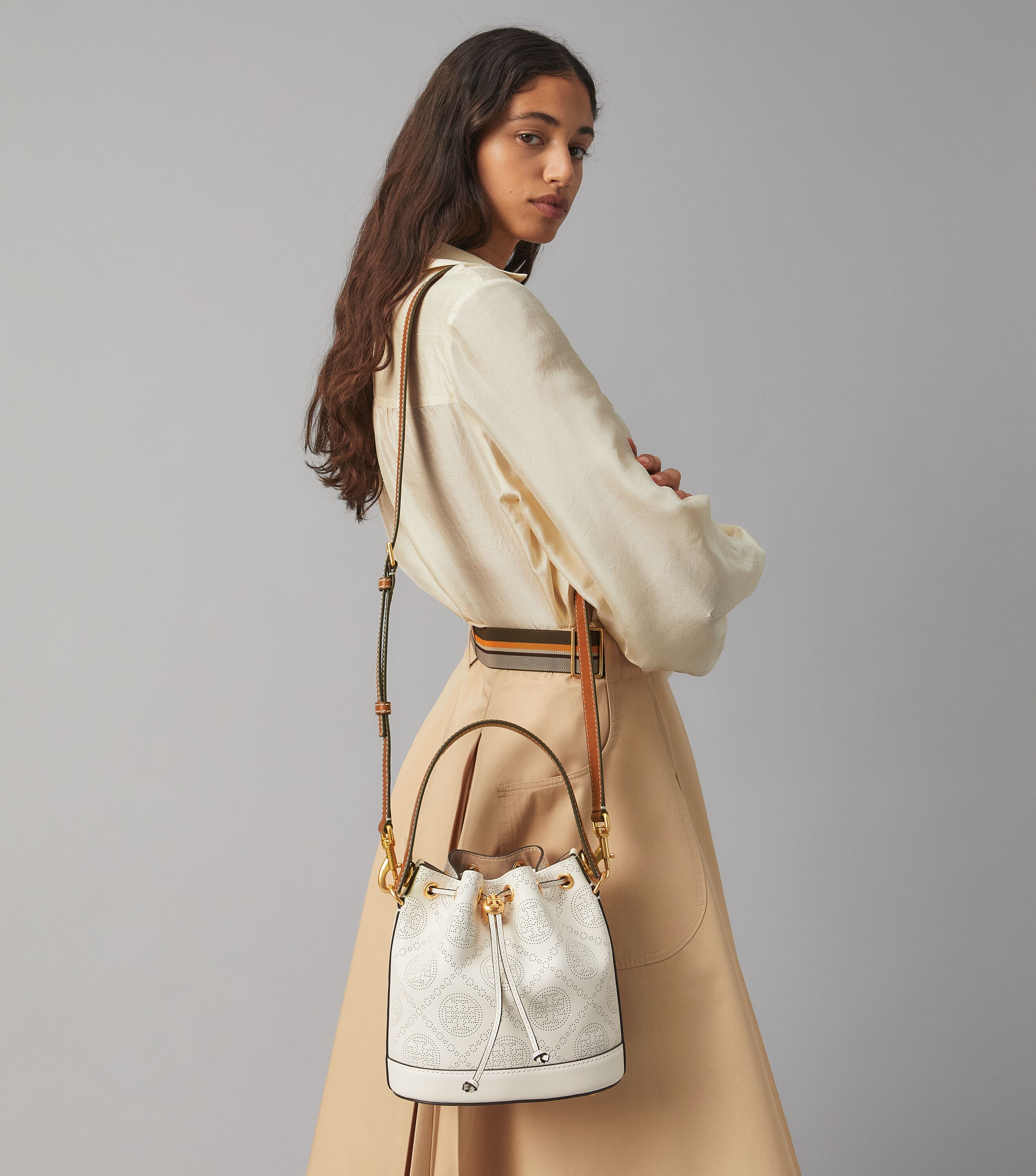 Tory burch t monogram perforated leather bucket bag