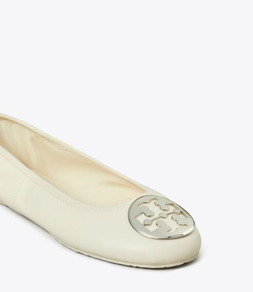 tory burch ريفا ترافل باليه