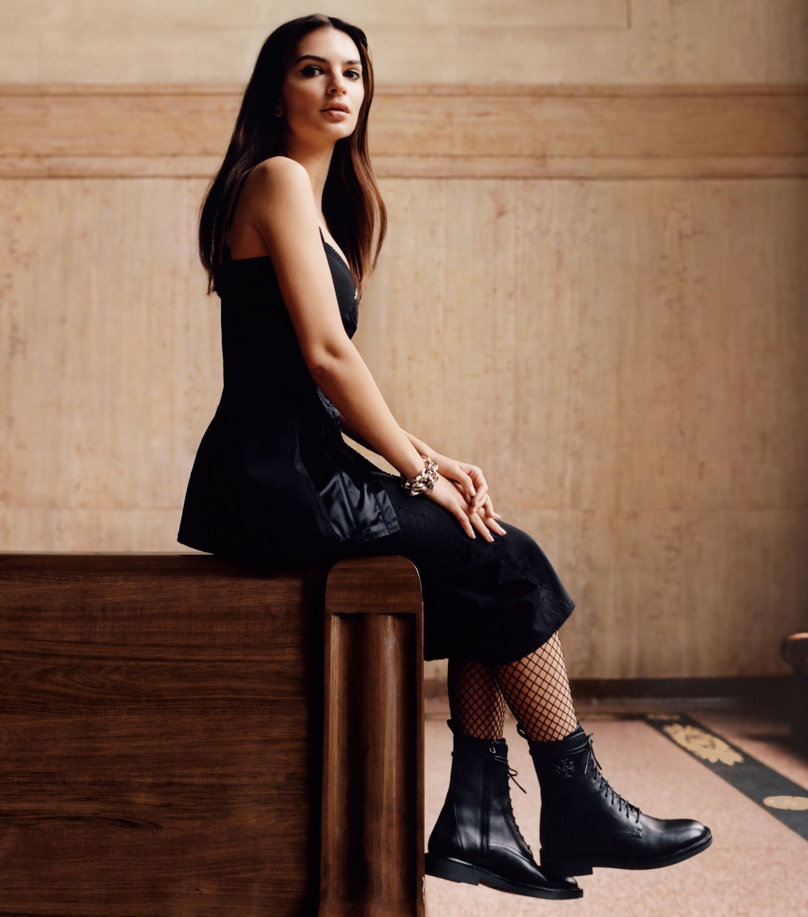 Tory burch outlet two way boot