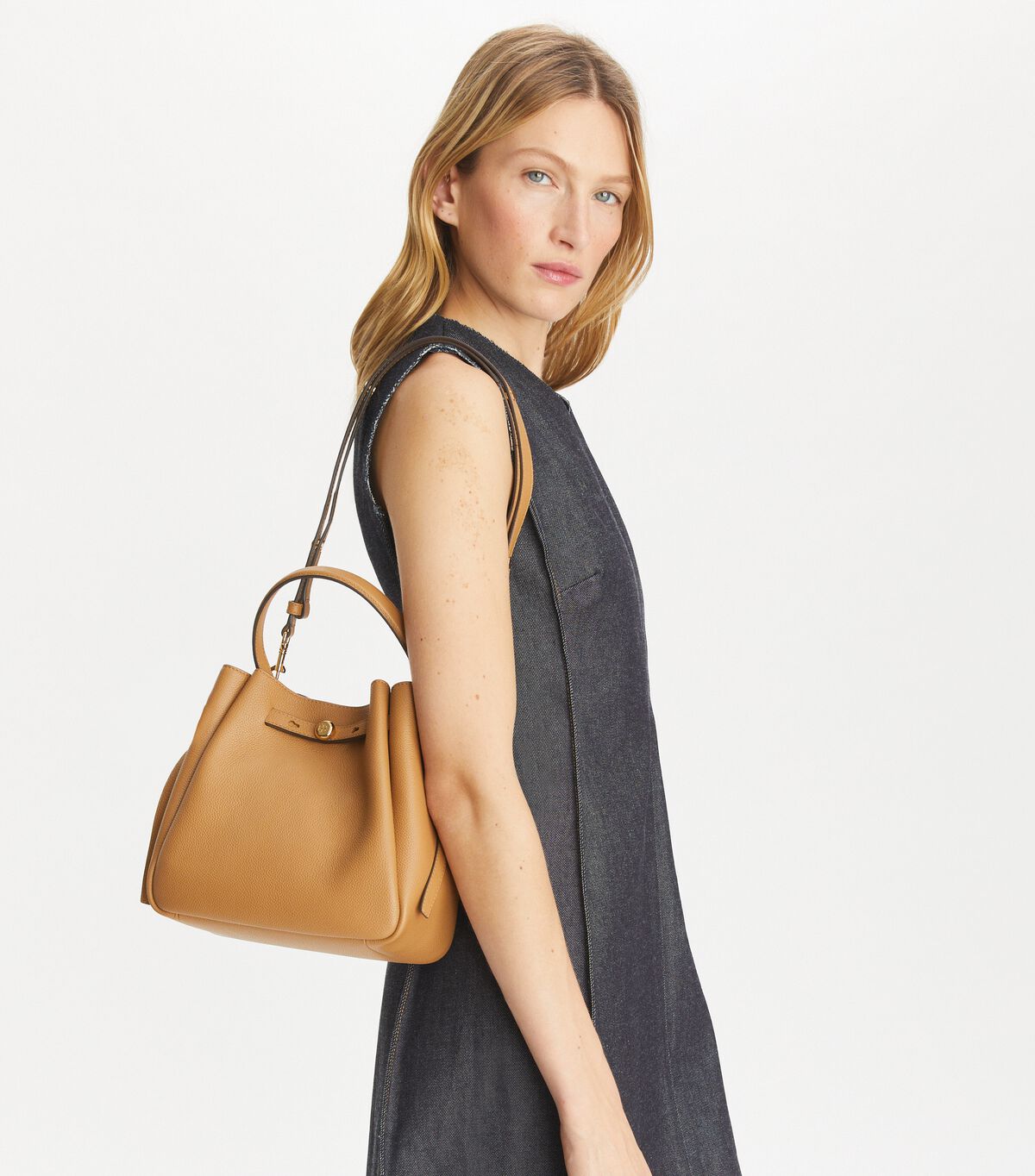 tory burch romy bucket bag