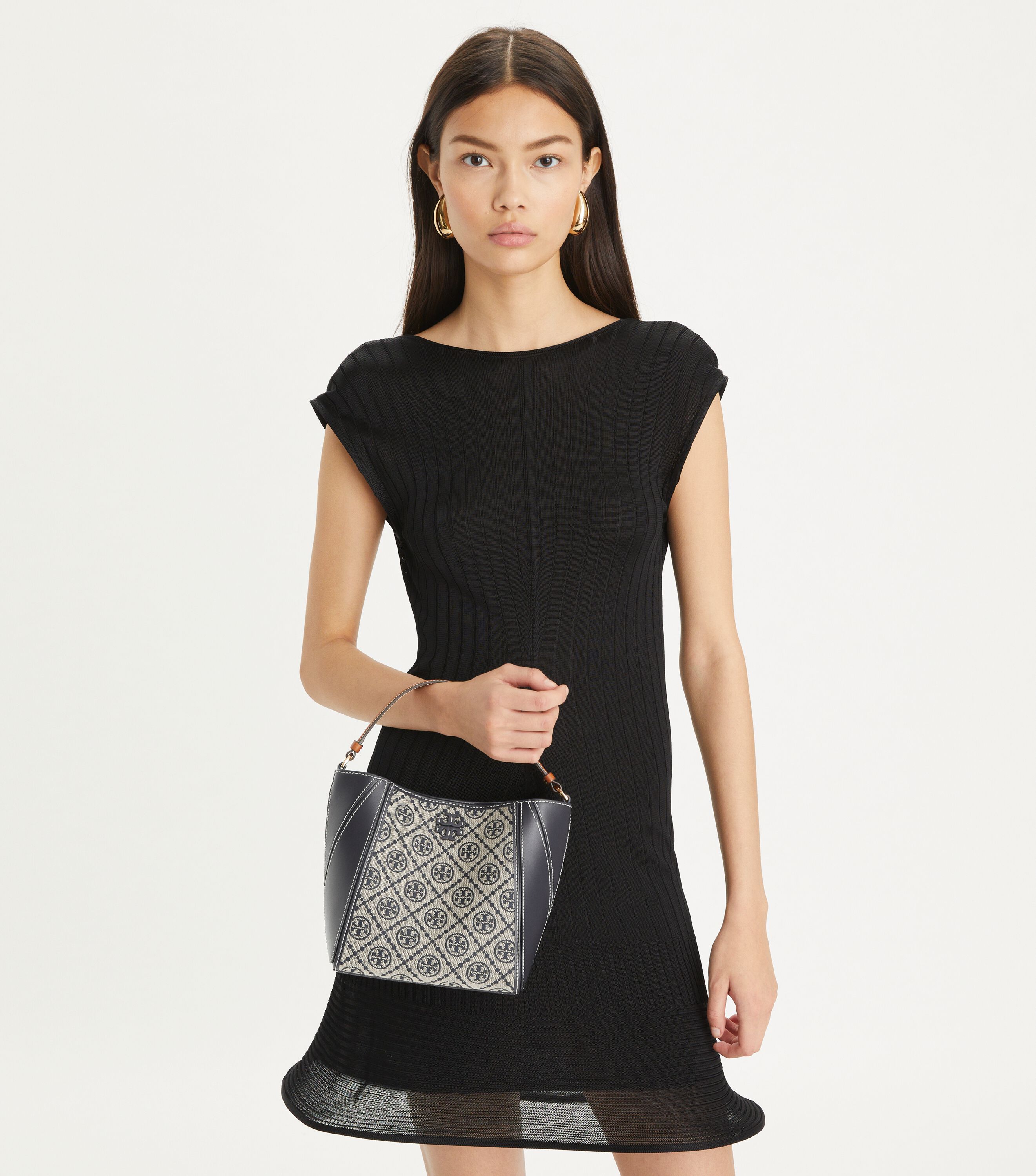 Small T Monogram McGraw Bucket Bag, Tory Navy | Tory Burch KW