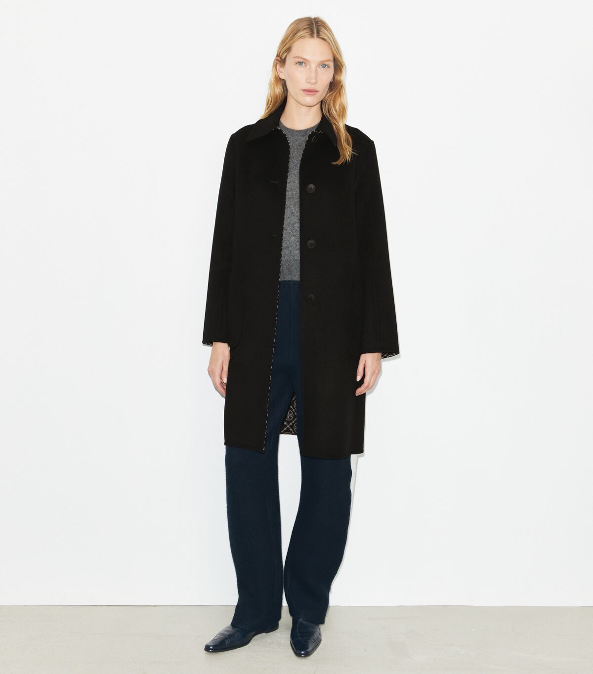 tory burch معطف صوف جاكار بنقشة حرف t