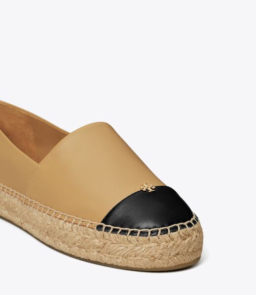 tory burch حذاء إسبادريل بقصة كاب تو