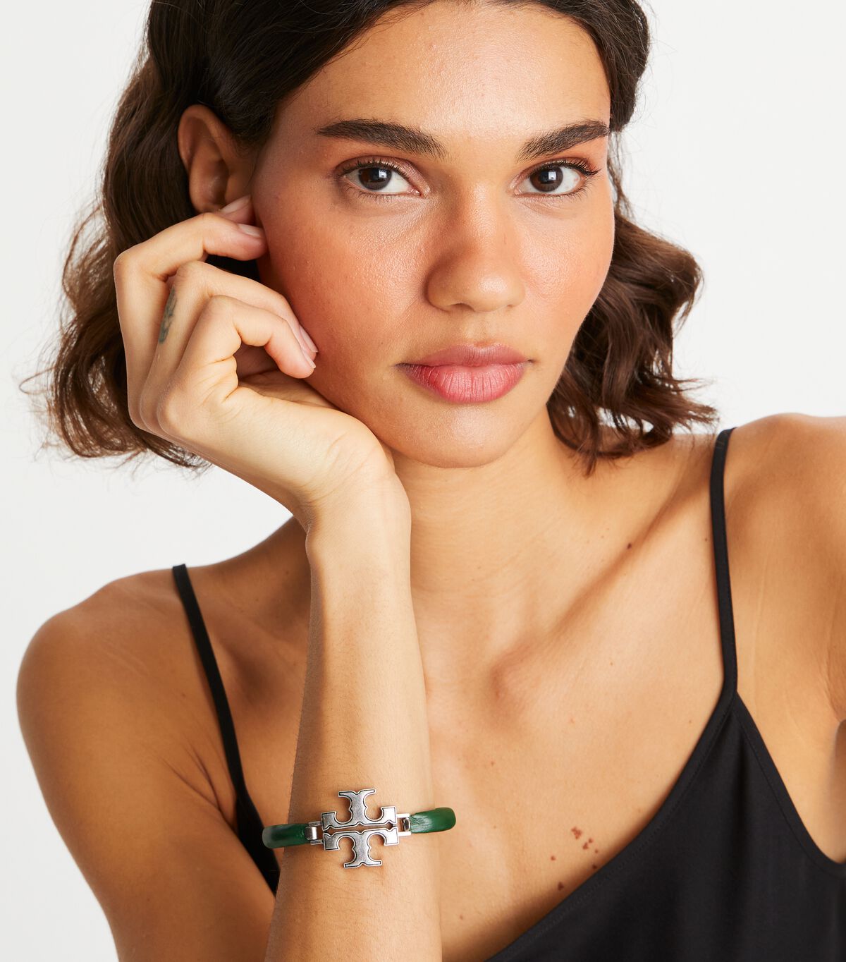 tory burch eleanor leather hinged bracelet