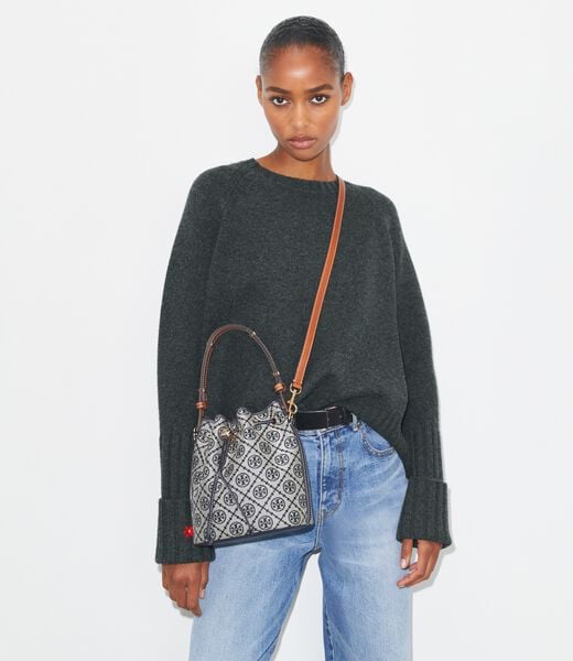 tory burch حقيبة دلو بشعار حرف t