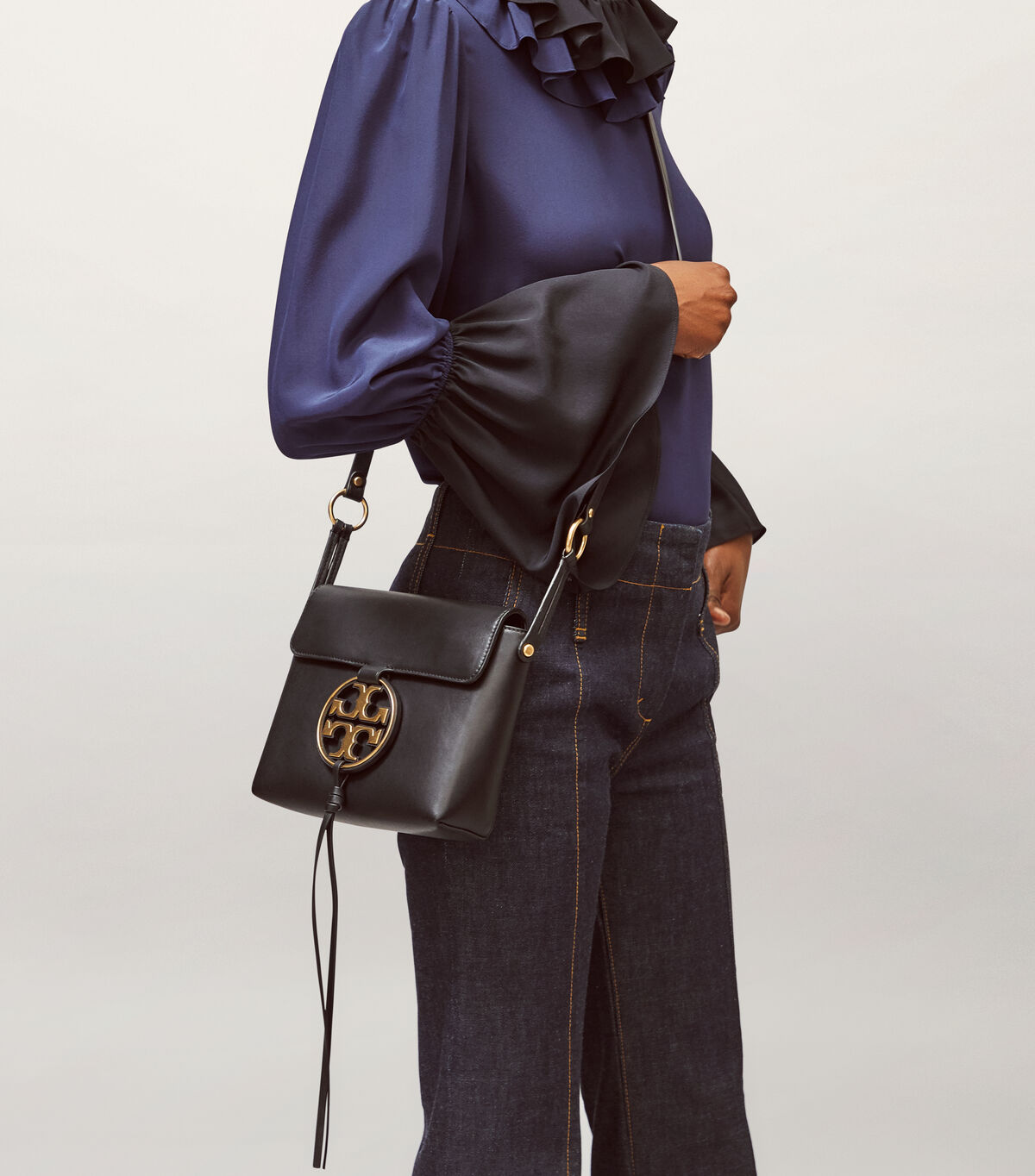 Miller Metal-Logo Crossbody | Tory Burch KWT Navigation | Tory Burch