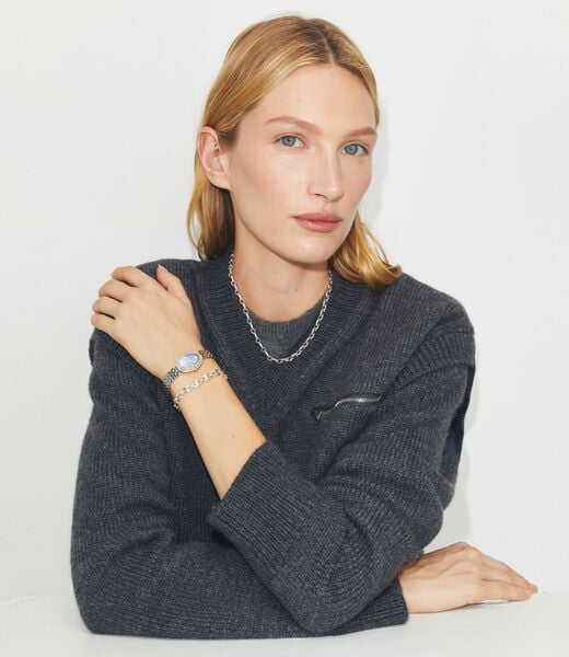 tory burch ساعة بيضاوية