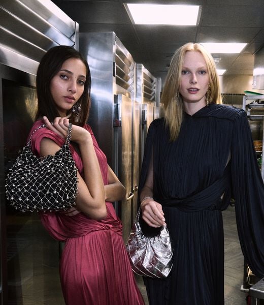 حقيبة هوب صغيرة فليمنج بيل tory burch حقيبة هوب صغيرة فليمنج بيل