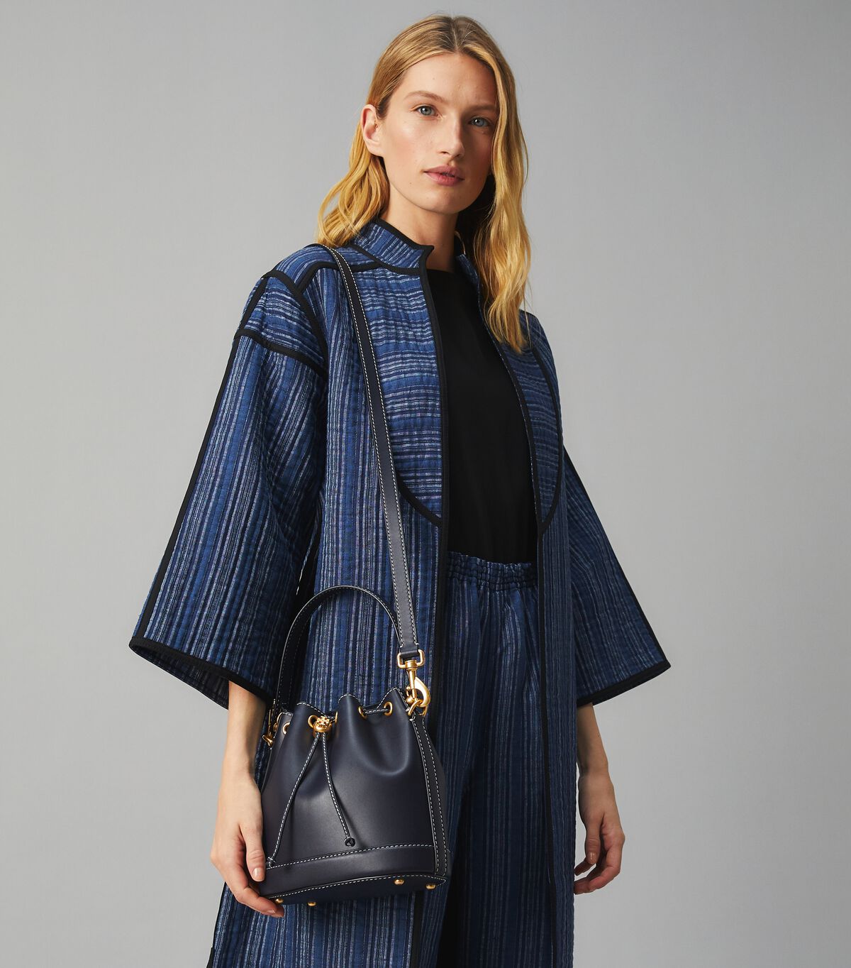 tory burch t monogram leather bucket bag