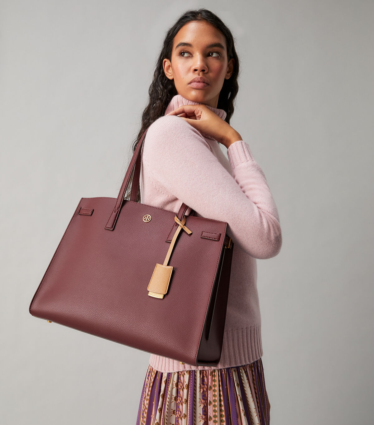 tory burch walker satchel