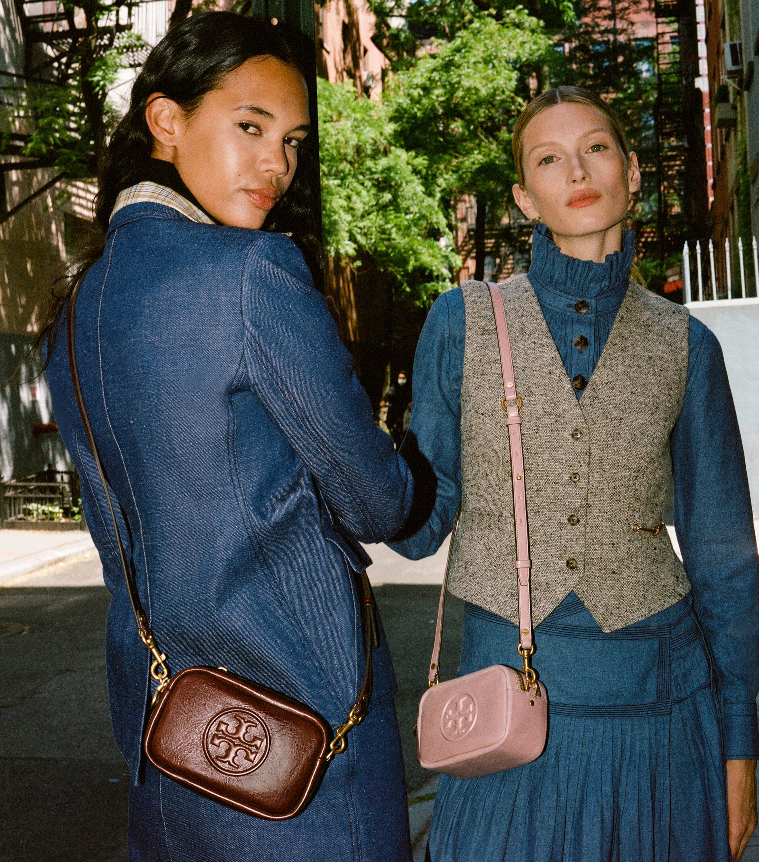 Tory burch perry bombe hot sale bag
