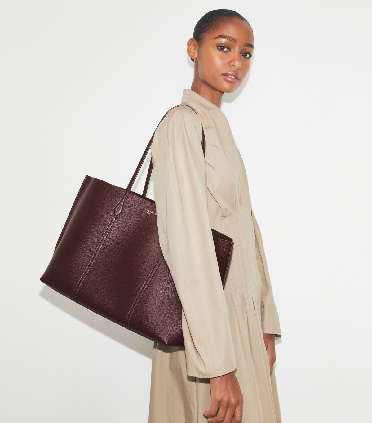 حقيبة بيري tory burch حقيبة بيري